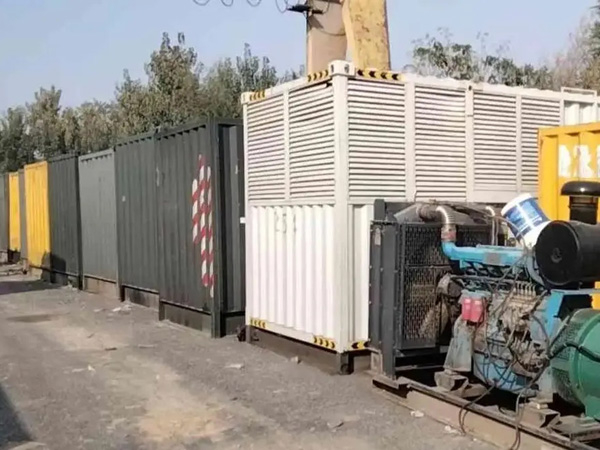 西宁200KW柴油发电机机组每小时油耗是多少?
